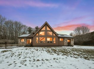 18 Mayo Rd, Hubbardston, MA 01452