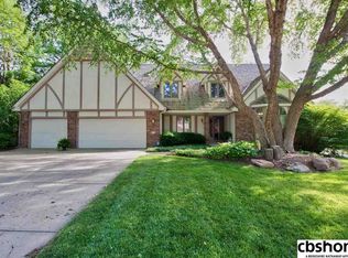 16106 Ontario Cir, Omaha, NE 68130