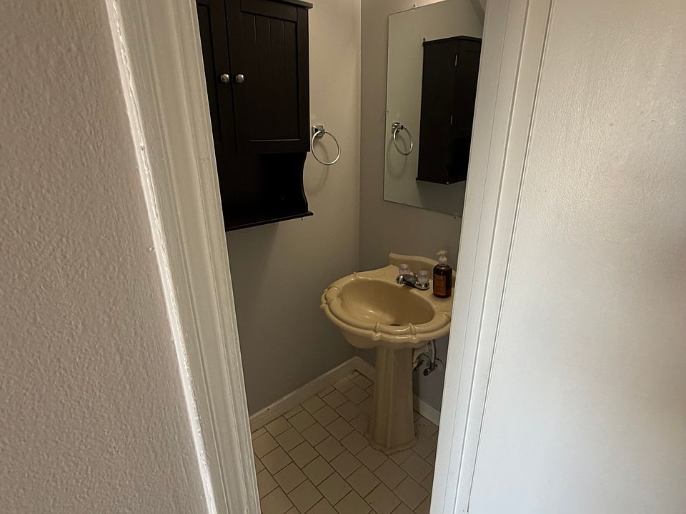 1st image of 3122 Debra Blvd