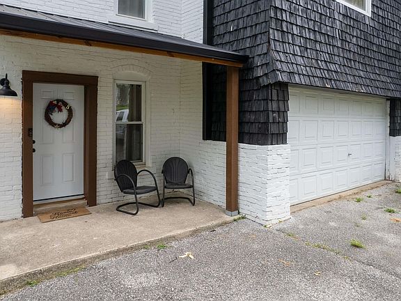 5th image of 214 S Main St