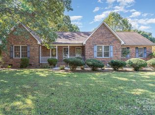 110 Robin Rd, Lincolnton, NC 28092