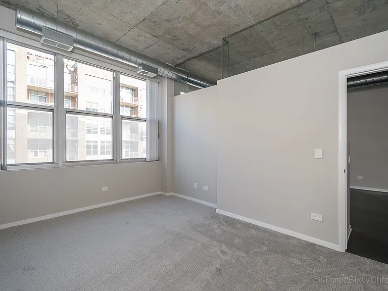 1000 W Adams St — Photo 11