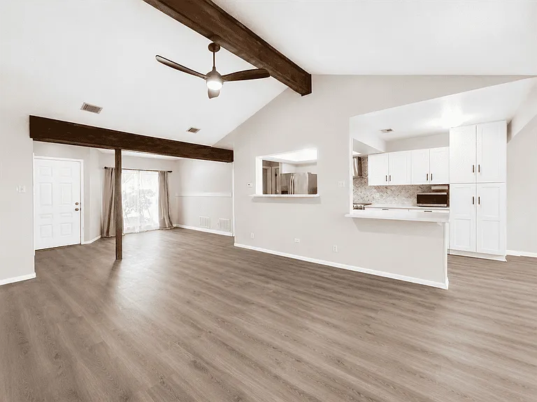 1034 Ericson Dr — Photo 5