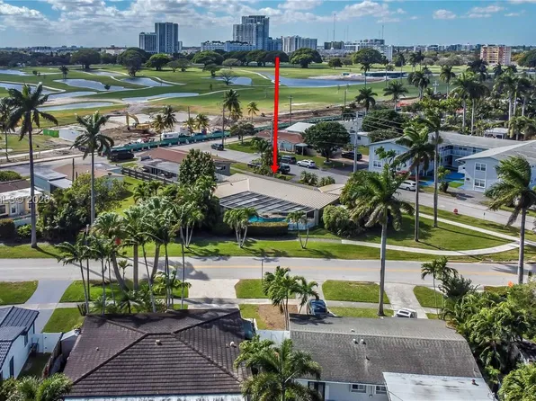 910 N 14th Ct, Hollywood, FL 33019