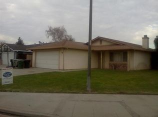 354 Blossom Dr, Ripon, CA 95366