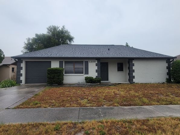 1305 Calamondin Dr