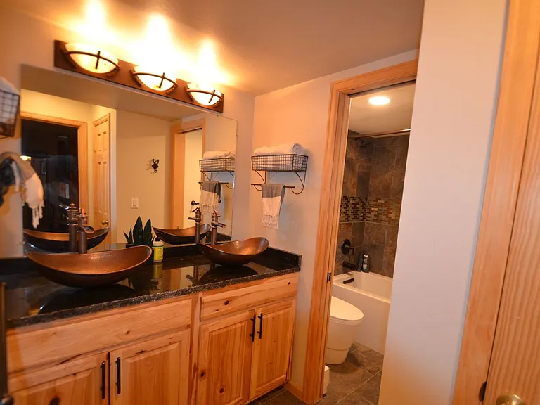 325-4 Oclock Rd #C-201 — Photo 15