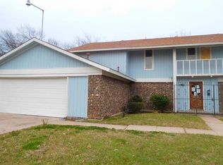 2826 Padre Ln, Grand Prairie, TX 75052
