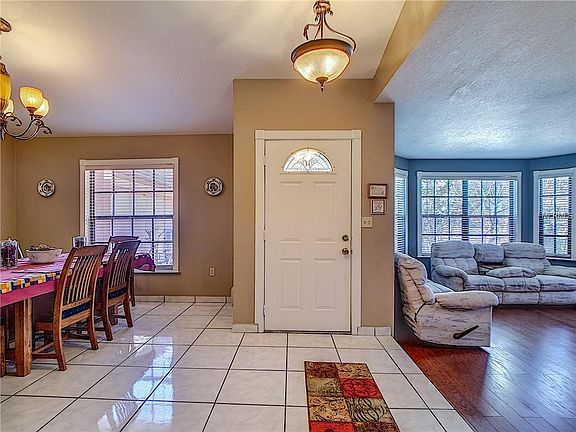 5th image of 1705 Cheryl Ln