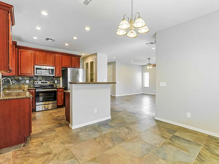 2172 E Pima Ave — Photo 6