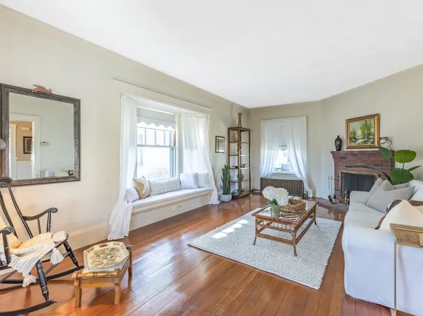 19 Villa Ave, Winthrop, MA 02152