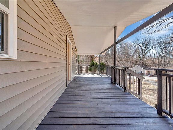 3rd image of 2214 Brookside Ln SE