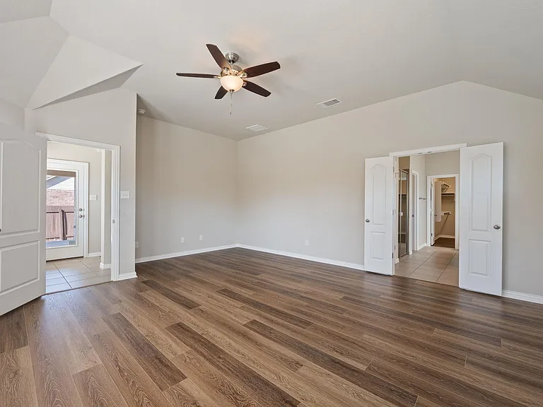 717 N Emory Cv — Photo 13