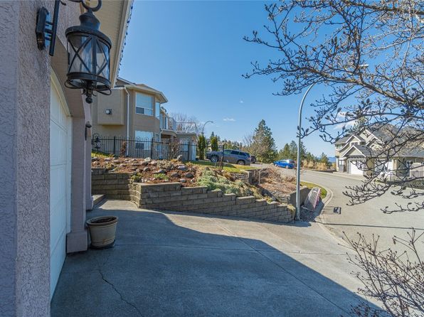 1817 Coldwater Ct, Kamloops, BC V2E 2R5