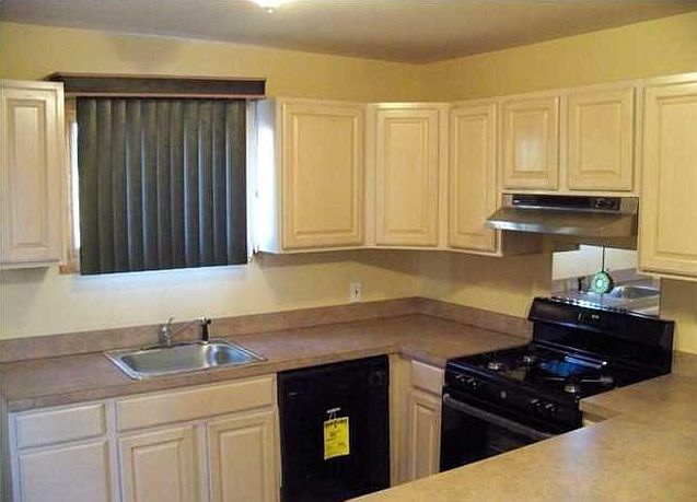 1st image of 374 Walker St
