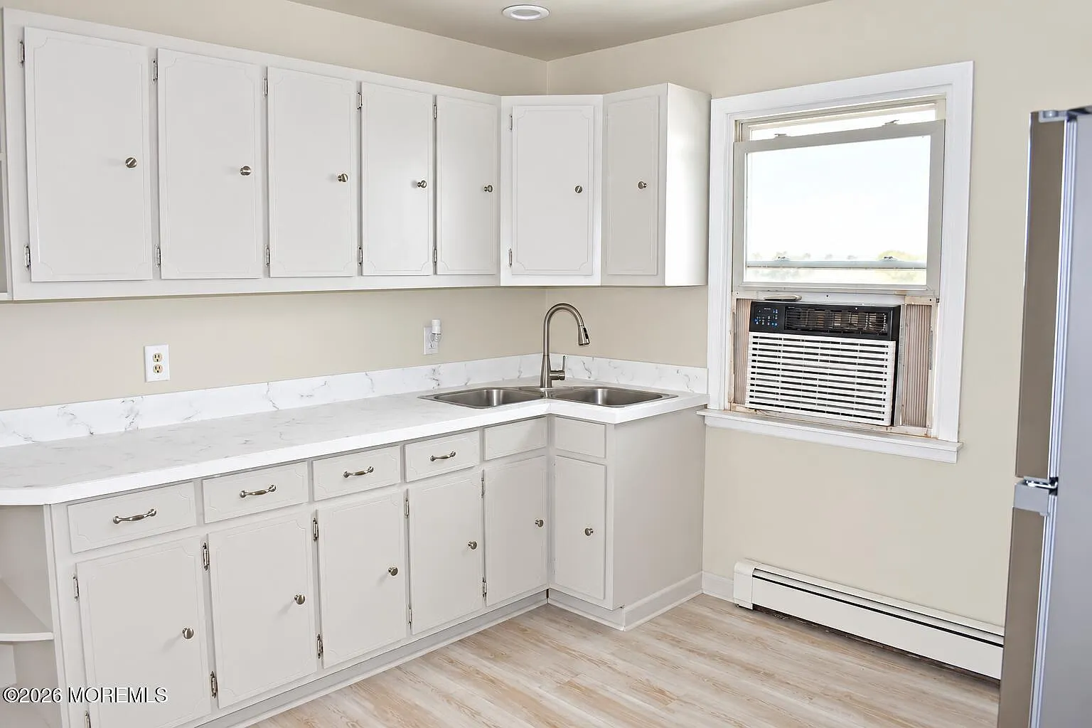 3 bed, $2,400 — Photo 3