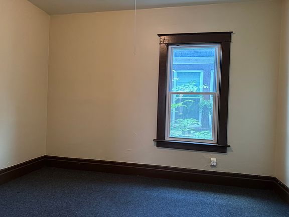 5th image of 3040 Monroe Ave #1