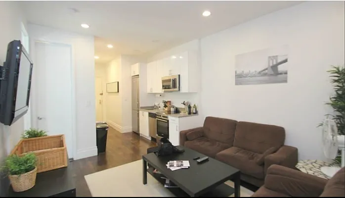 Rented by Oxford Property Group | media 7