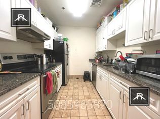 6 Davis Ave #3B, Brookline, MA 02445