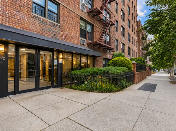 275 Webster Avenue image 1 of 19