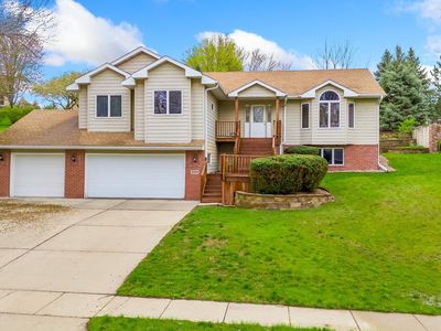 4608 S Yellowstone Ln, Sioux Falls, SD, 57105