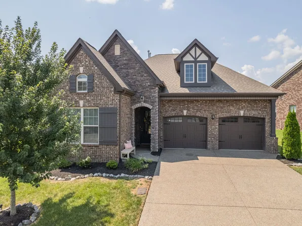 163 Monarchos Dr, Gallatin, TN 37066