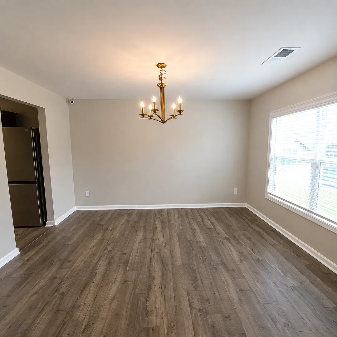 Spacious 4 Bedroom Home with Fenced Backyard & 2-Car Garage! — Photo 4