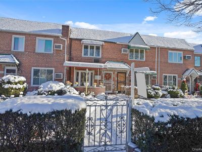 6161 79th Street, Middle Village, NY, 11379