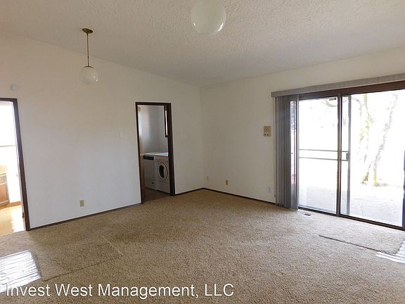 5th image of 8714 NE 152nd Ave