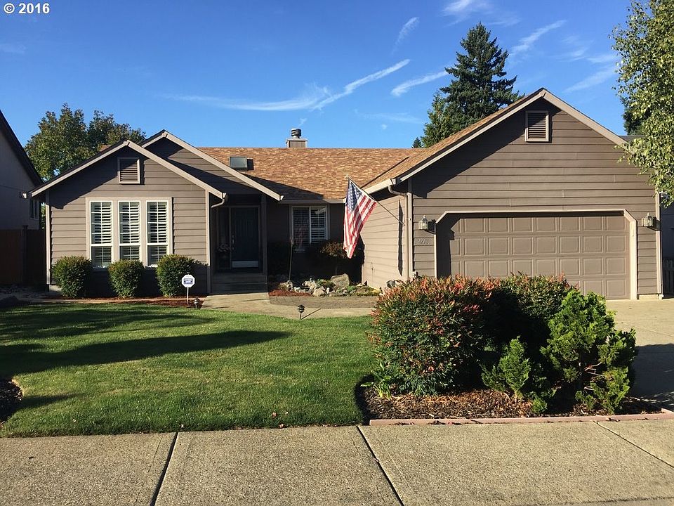 2nd image of 2718 NE 94th St