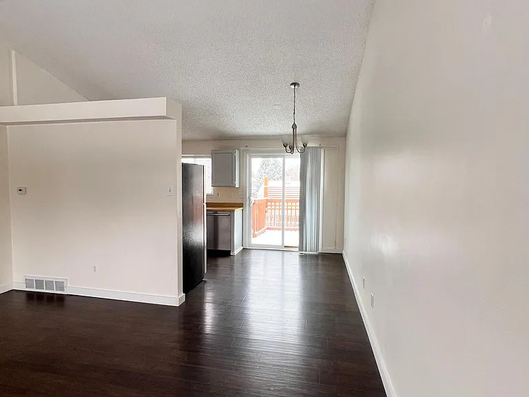 2137 Tulip St — Photo 12