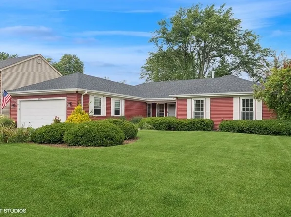 3912 Brett Ln, Glenview, IL 60026