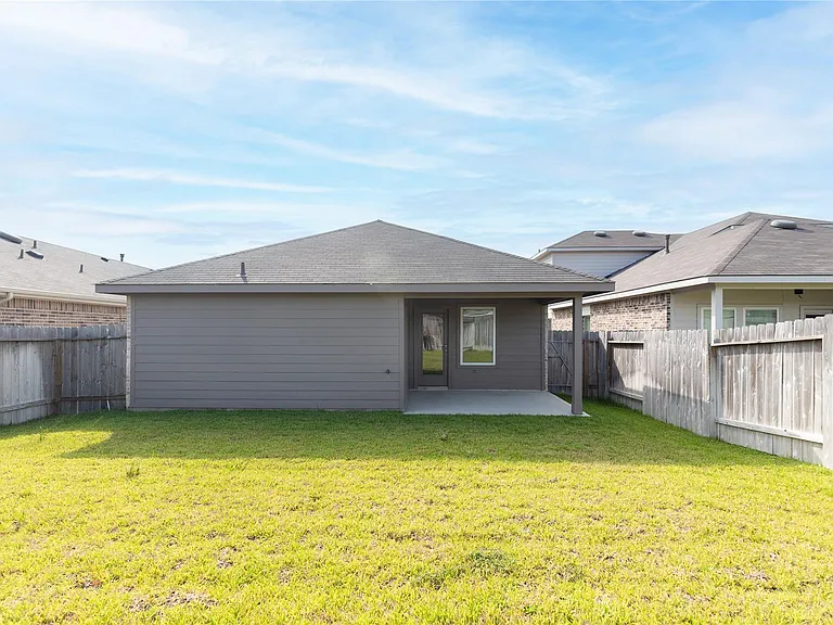 24330 Saddlestone Green Dr — Photo 17
