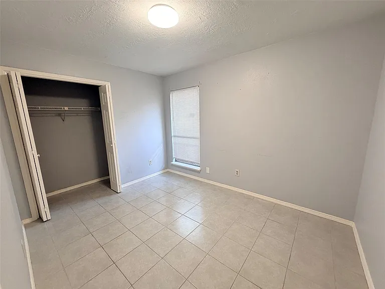 5102 Beaverhill Dr — Photo 6