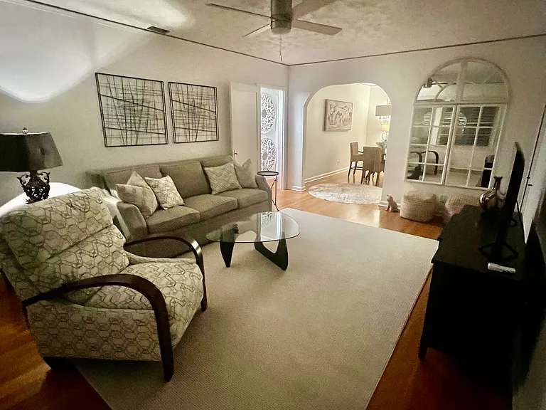 2725 Saint Johns Ave #4 — Photo 7