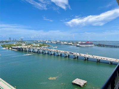 555 NE 15th St APT 28B, Miami, FL, 33132