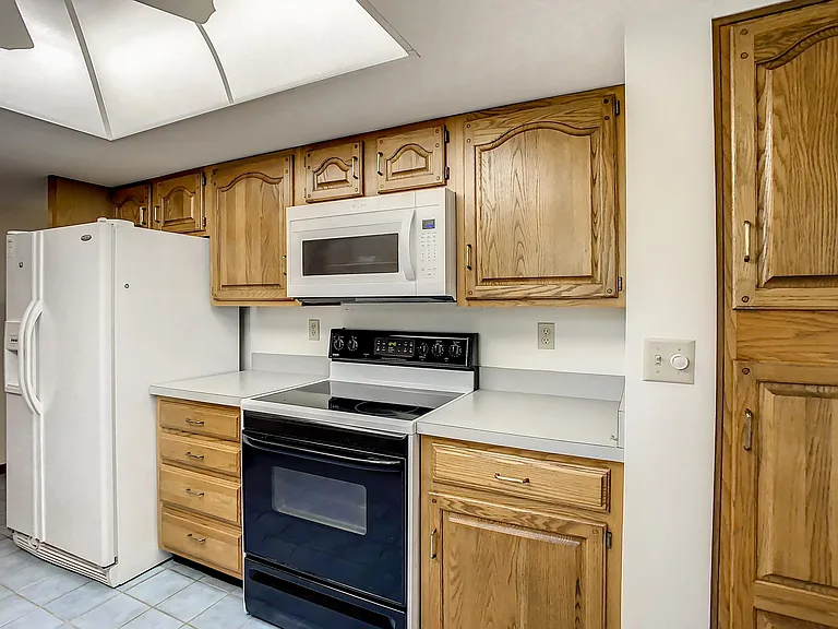 1158 Carmel Cir #430 — Photo 7