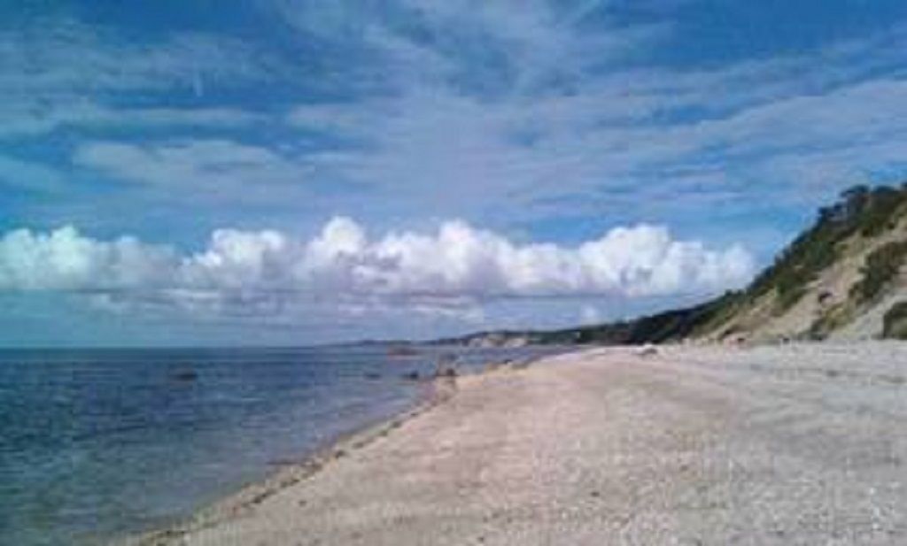  Long Island Sound Beach to the North
