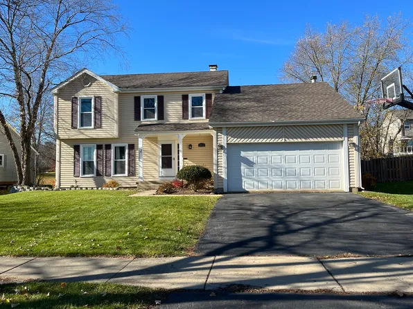 202 Timber Oaks Dr, North Aurora, IL 60542