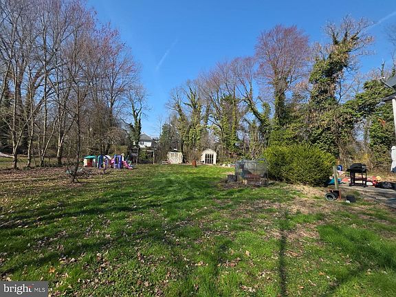 4th image of 44 Highland Ave