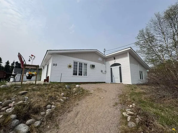 35 Montague Street, North West River, NL A0P1M0