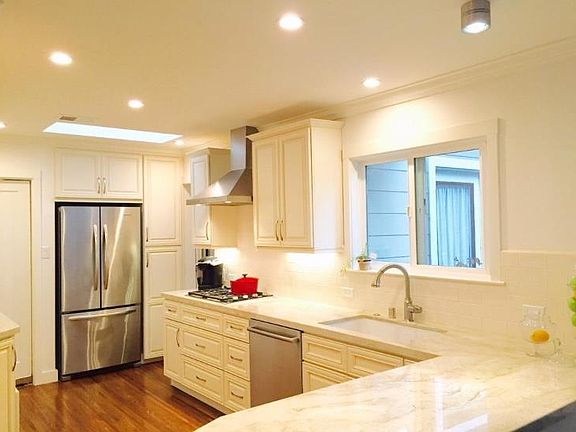 4th image of 539 San Benito Ave