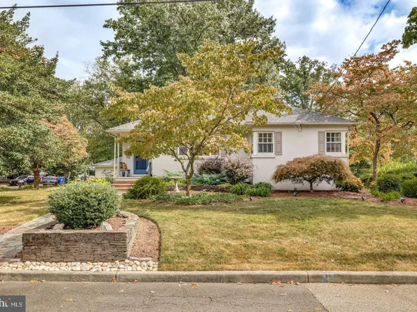 101 S Lincoln Ave, Moorestown, NJ 08057