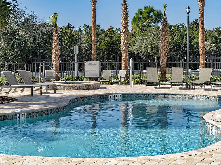 Tuscan Reserve Apartments — Photo 15