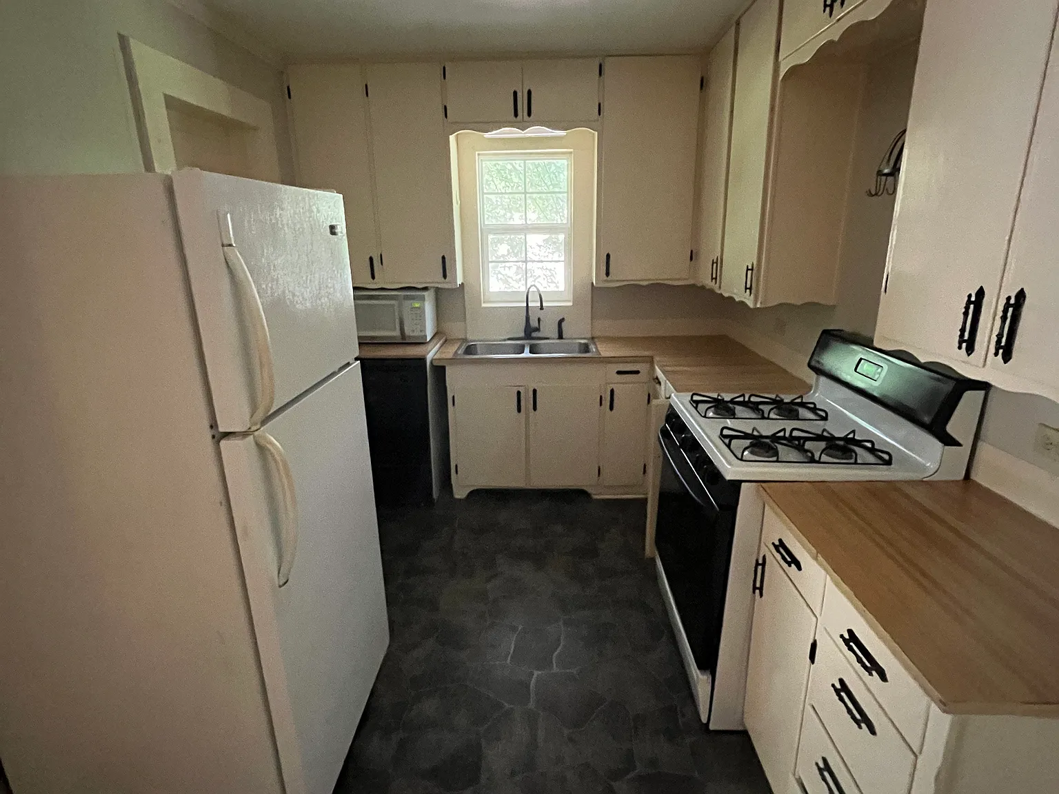 3 bed, 1222 sqft, $1,500 — Photo 4