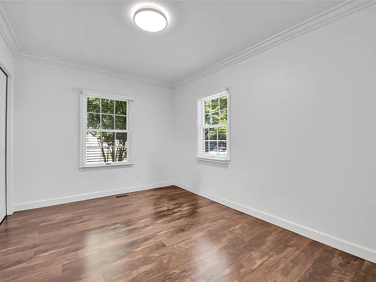 1444 Bennaville Ave — Photo 10