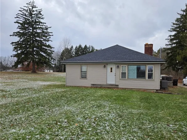 2227 Perry Dr SW, Canton, OH 44706