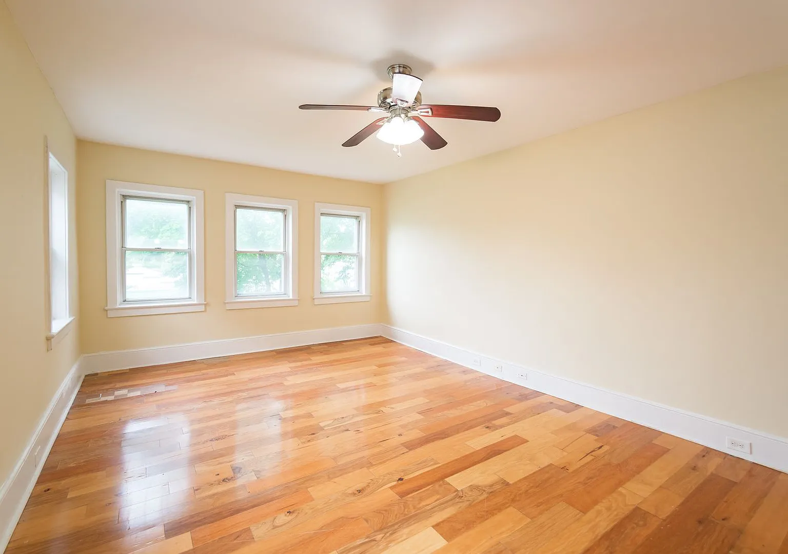 2248 Bryn Mawr Avenue — Photo 2