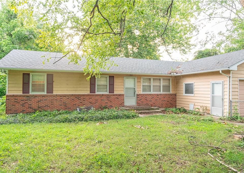 2200 N Whitney Rd, Independence, MO 64058 Zillow