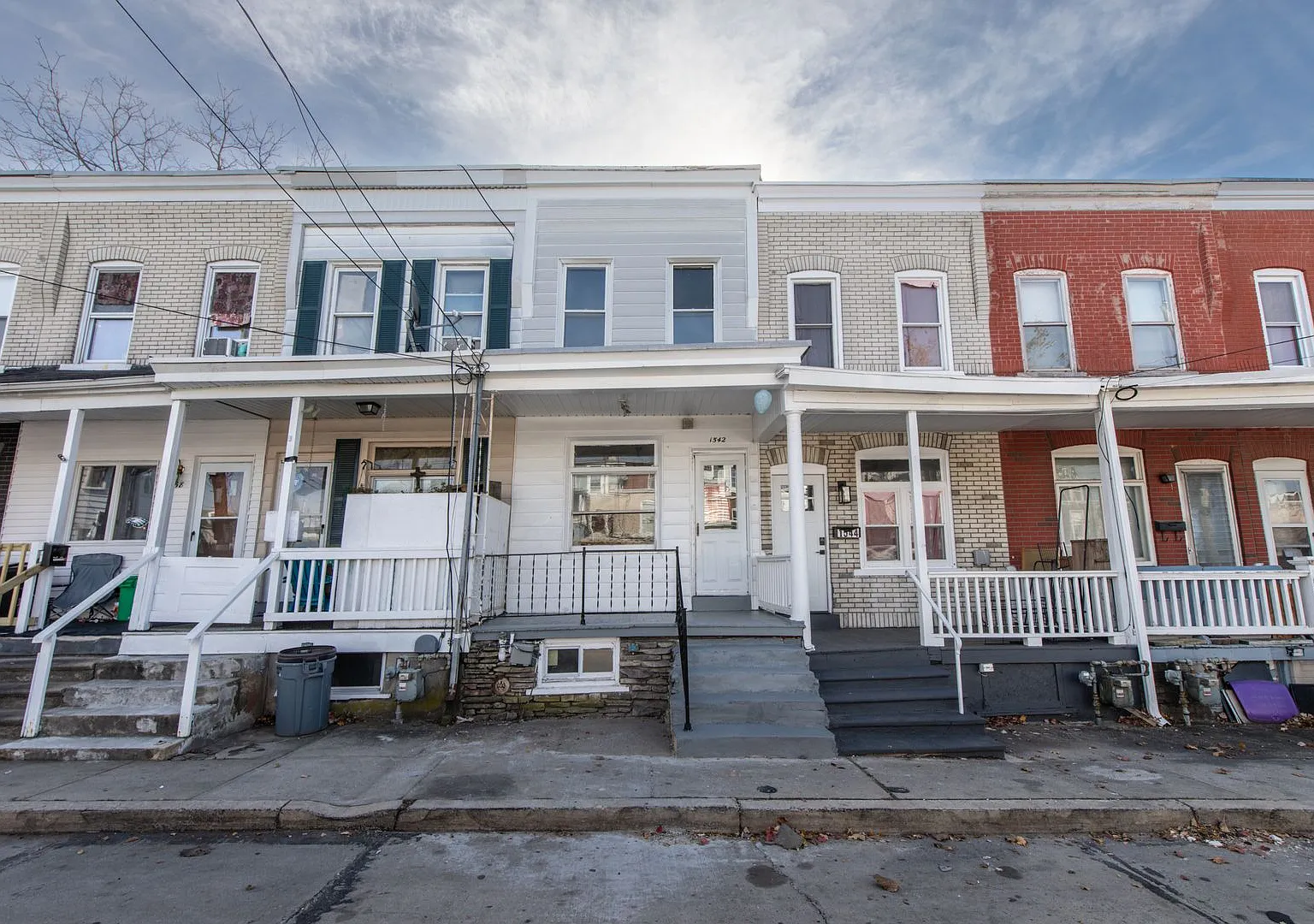 1542 W Warren St. — Photo 1